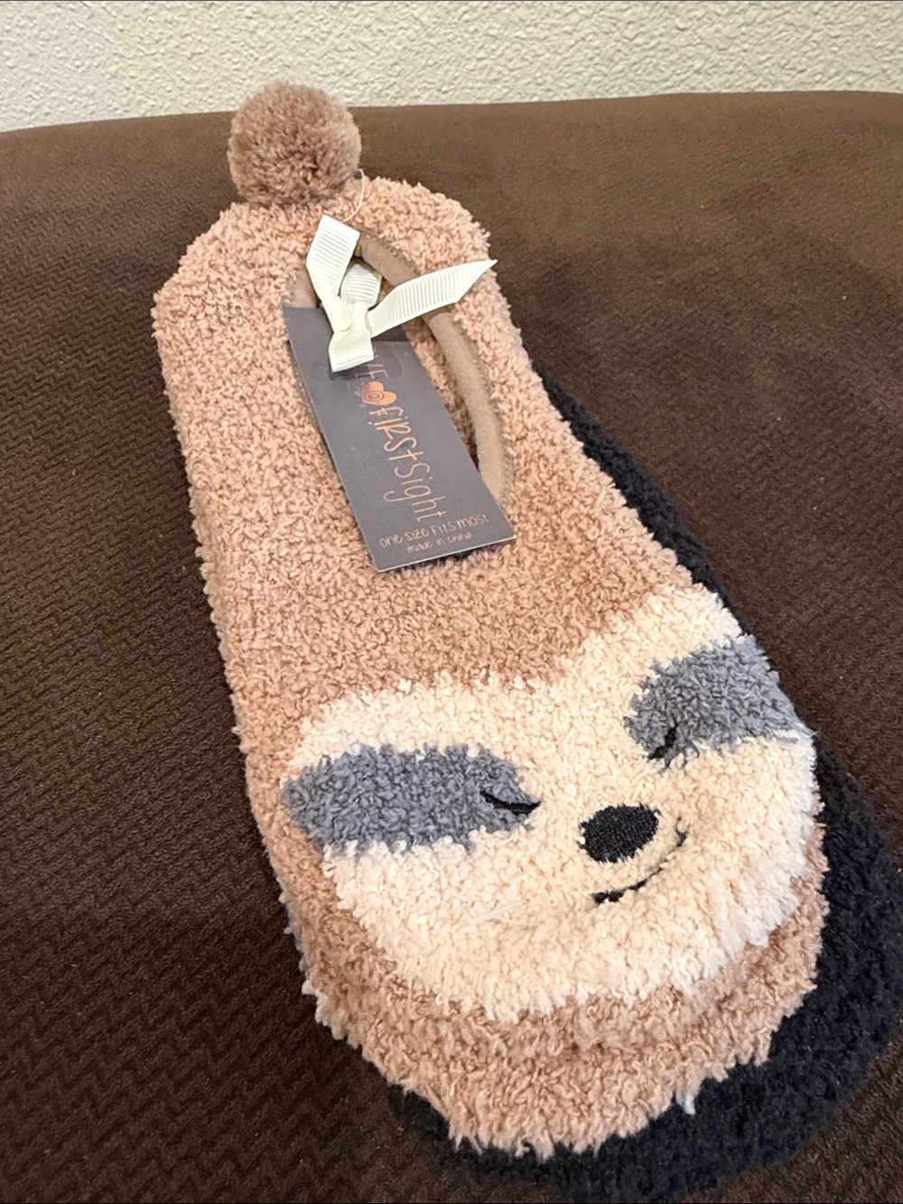 Love @ First Sight Plush Sloth comfy slipper Socks - Beige